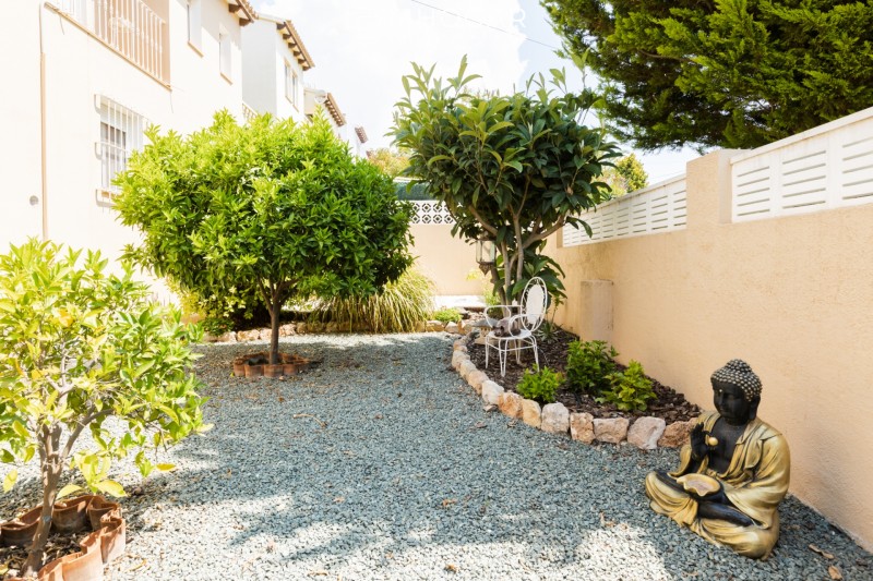 Calpe- ¡Casa adosada muy acogedora y con magníficas vistas, nueva a la venta!